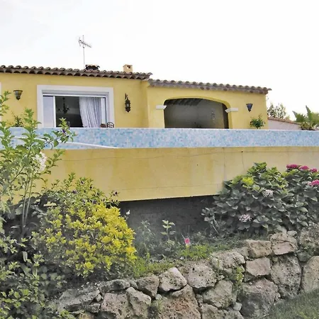 3 Bedroom Beautiful In En Foret